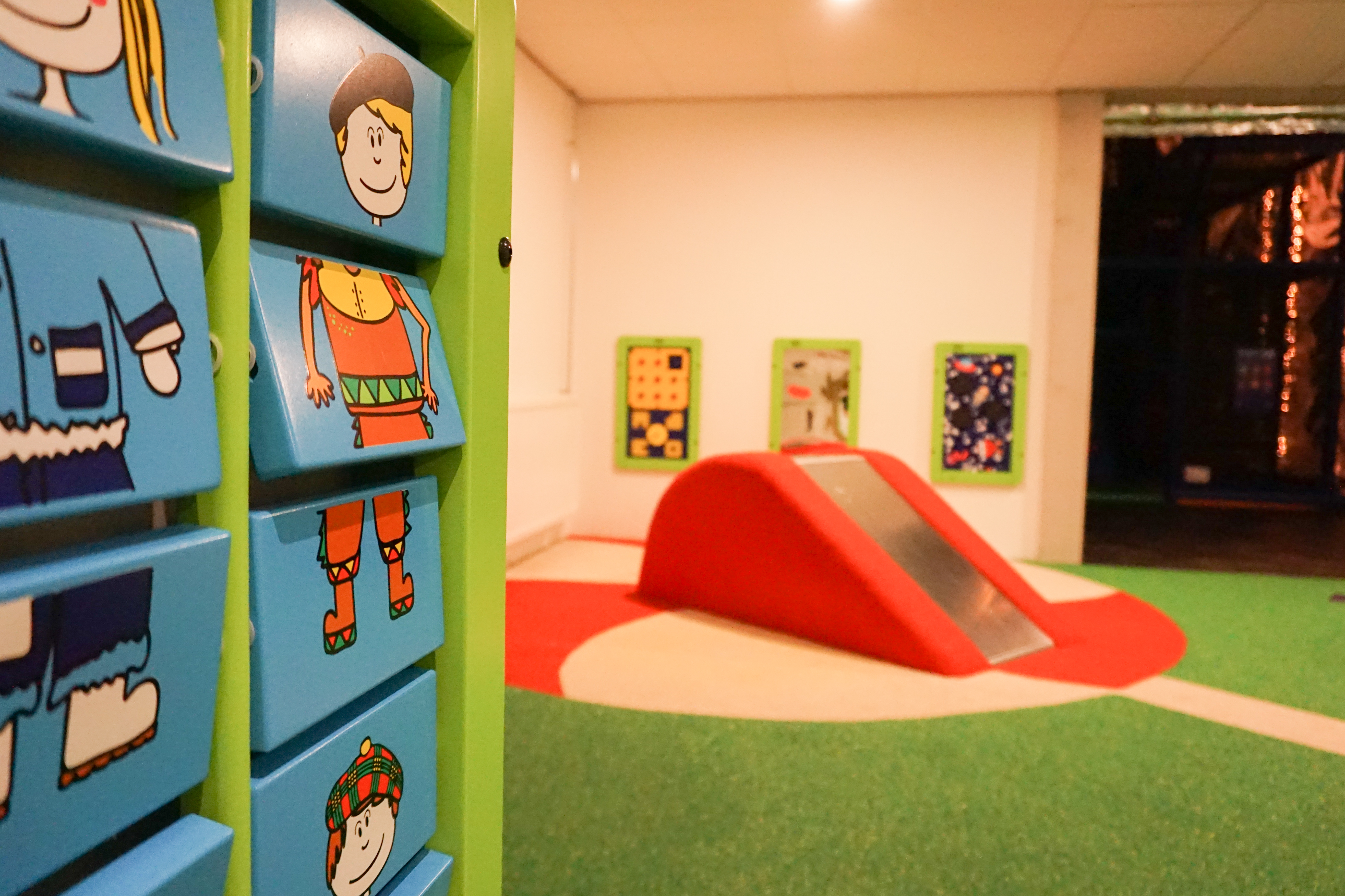 This image shows a kids corner in a restaurant