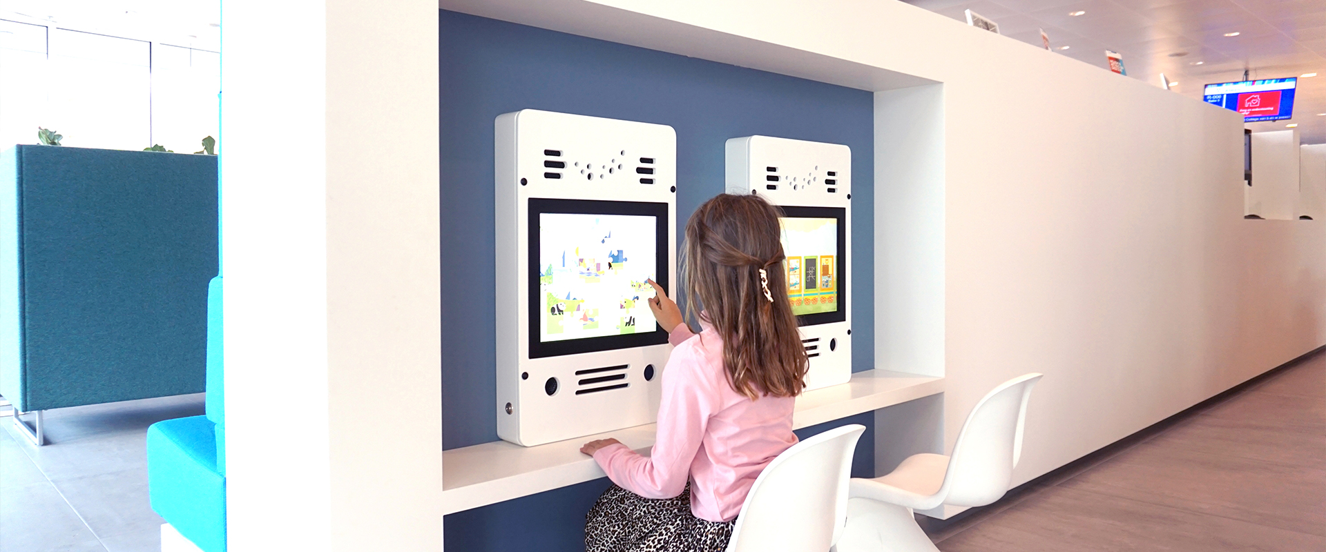 IKC | Touchscherm in het gemeentehuis Almelo IKC | Touchscherm in het gemeentehuis Almelo