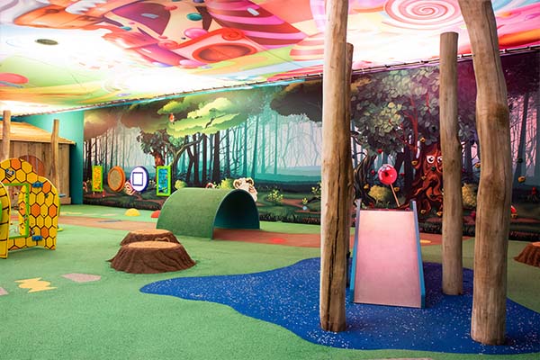 Een kinderhoek zorgt voor een hogere gastvrijheid en een positieve beleving bij uw gasten Een kinderhoek zorgt voor een hogere gastvrijheid en een positieve beleving bij uw gasten