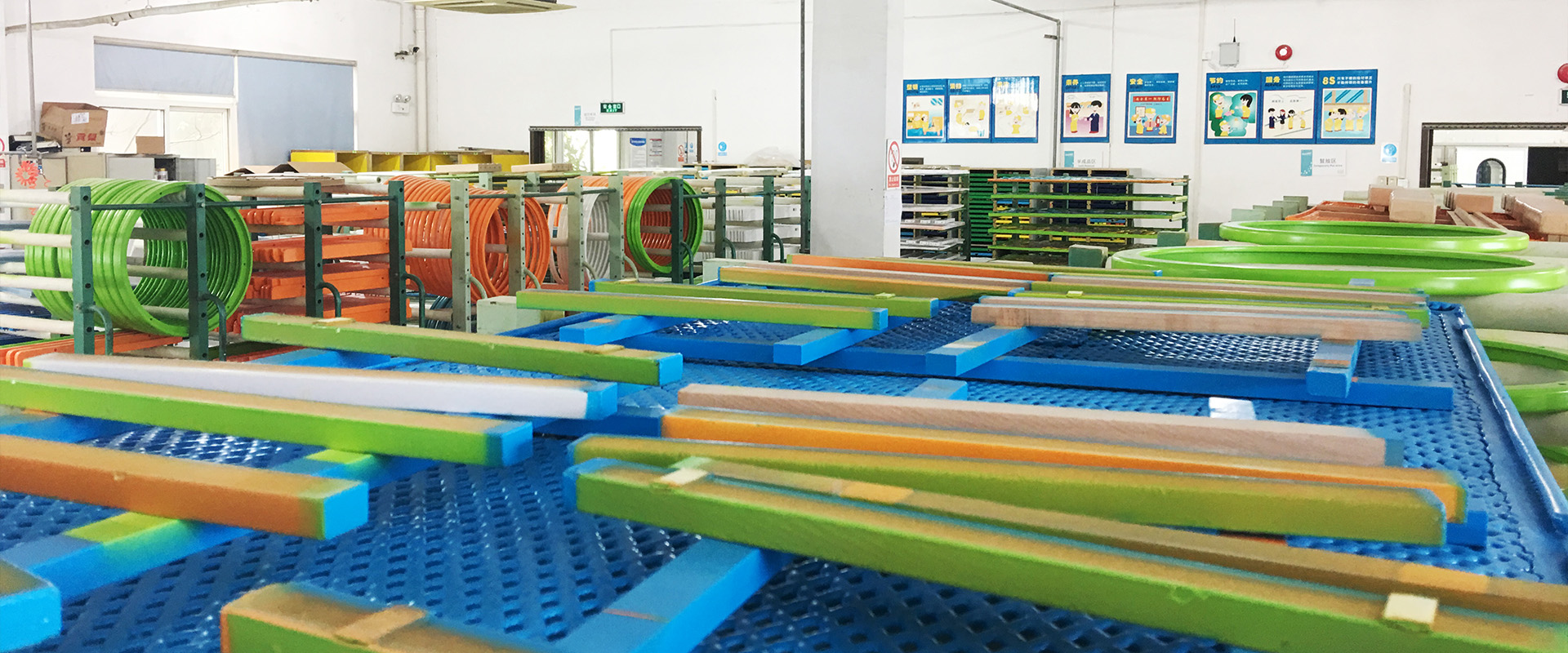 Onze speelconcepten worden geproduceerd in onze eigen fabriek in China Onze speelconcepten worden geproduceerd in onze eigen fabriek in China