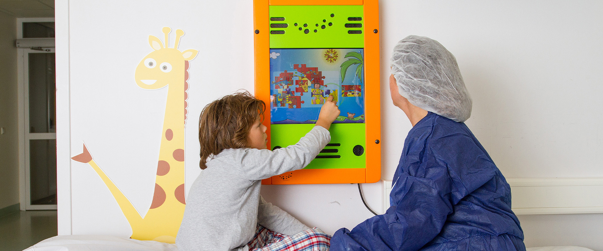 Wandspel voor kinderen in ziekenhuis Wandspel voor kinderen in ziekenhuis