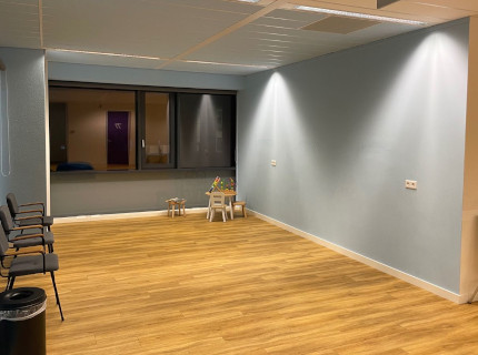 De ruimte voor de plaatsing van de kinderhoek De ruimte voor de plaatsing van de kinderhoek