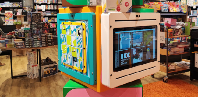 kinderhoek in een boekenwinkel voor stimuleren tot lezen kinderhoek in een boekenwinkel voor stimuleren tot lezen