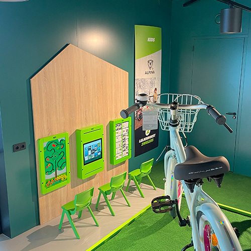 kinderhoek in fietsenwinkel kinderhoek in fietsenwinkel